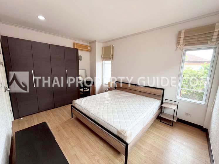 House with Shared Pool in Other 